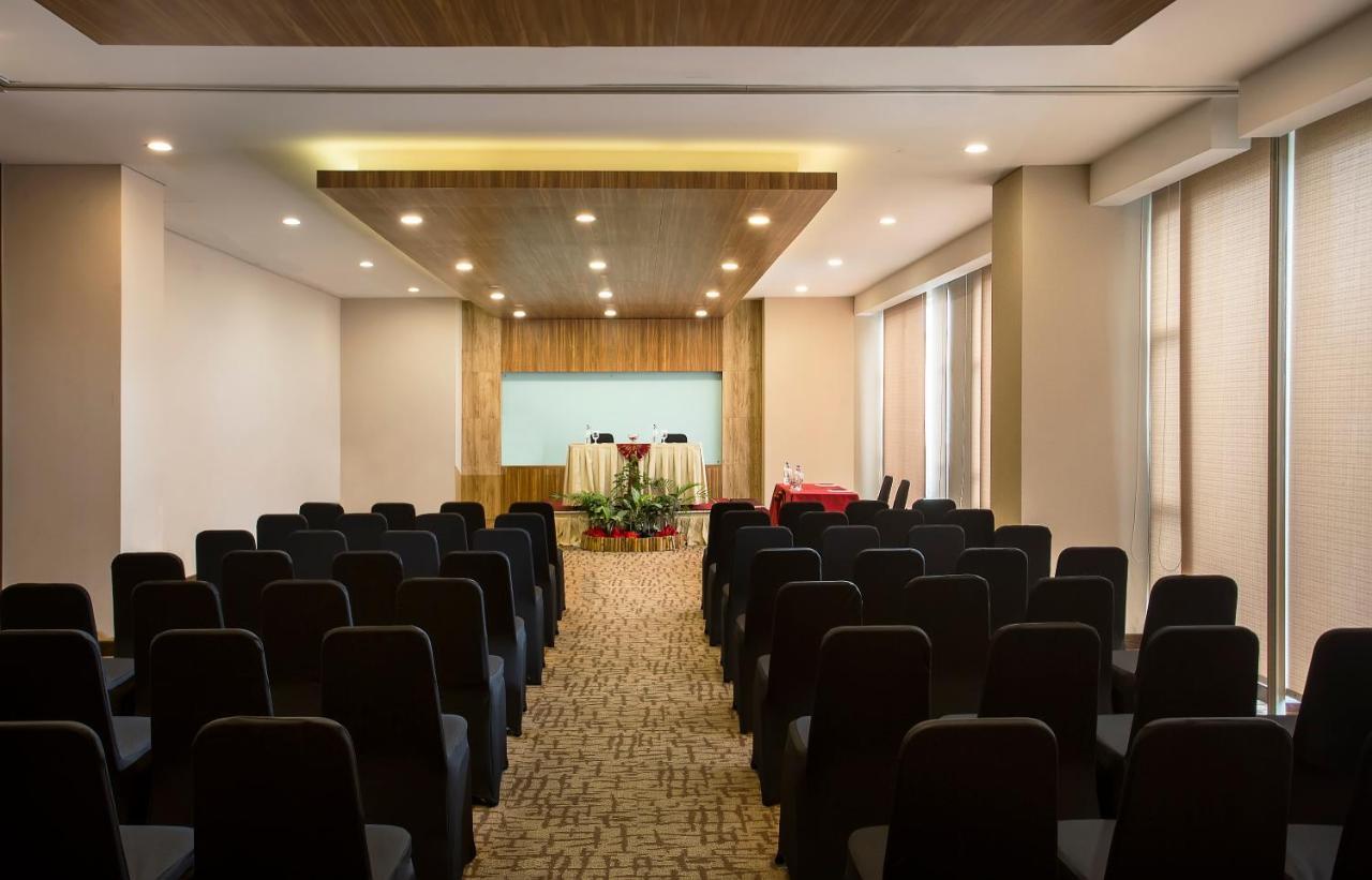 Swiss-Belhotel Papua Jaya Pura Eksteriør bilde